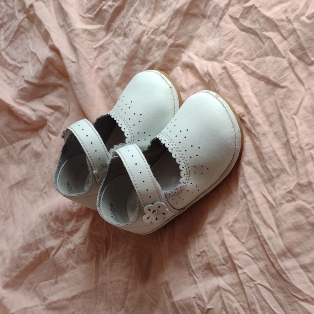 ANGEL | white shoes